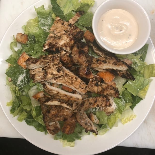 House Salad with Grilled Chicken.
